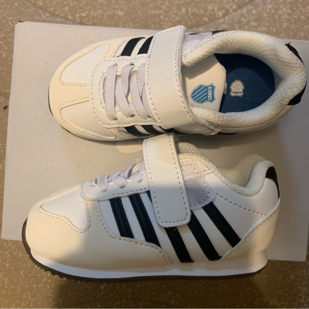 NWOT K-SWISS Toddler Unisex Shelltoe Sneakers